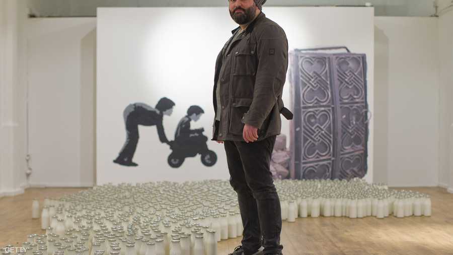 المعرض ينظمه الصليب الأحمر البريطاني، الذي يشارك في تقديم مساعدات الإغاثة في سوريا