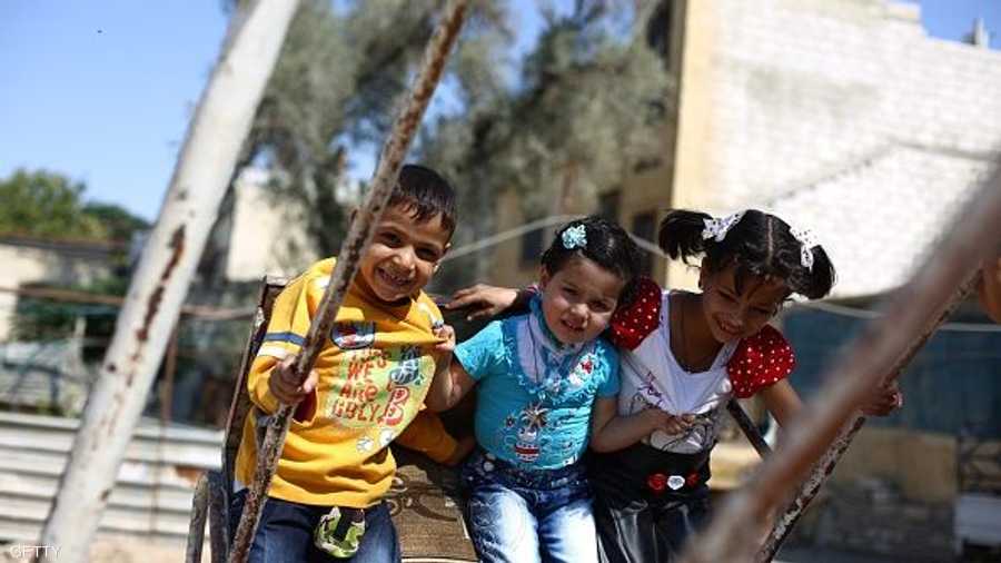 أطفال من دوما.. ولحظات فرح وسط الدمار والحصار