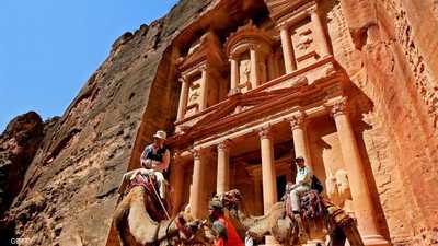 تشكل السياحة نحو 13 % من إجمالي الناتج المحلي الأردني.