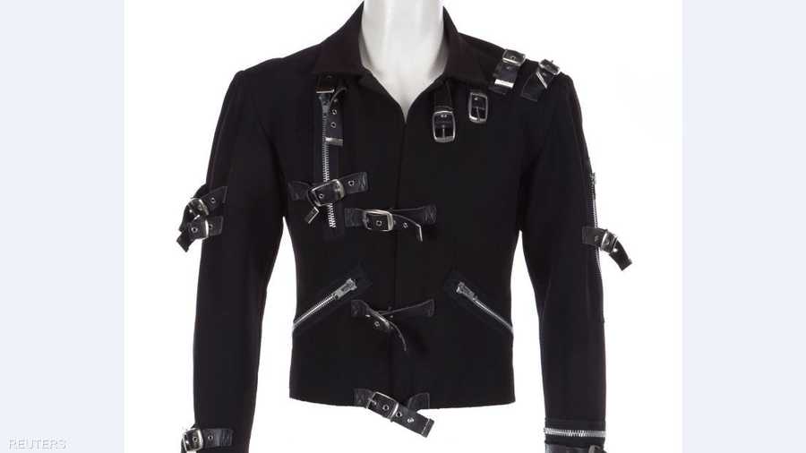 بيع سترة مايكل جاكسون بـ298 ألف دولار في نوفمبر