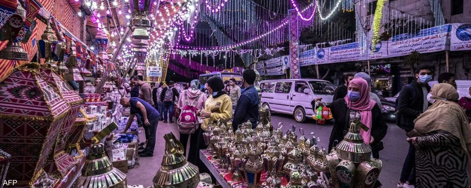 الفانوس أبرز ما يميز رمضان في مصر