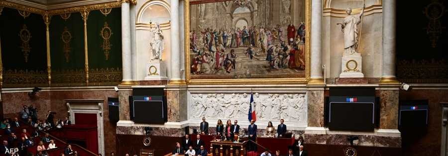 يائيل برون-بيفيه تلقي كلمة بعد فوزها برئاسة الجمعية الوطنية