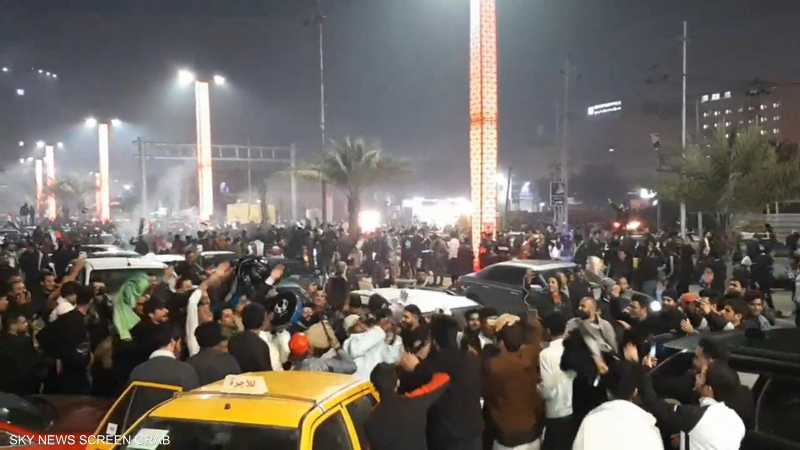 فرق موسيقية وتجمعات شعبية تملأ العراق