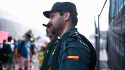 عنصران من الشرطة الإسبانية - أرشيفية