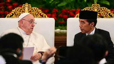 بابا الفاتيكان يحذر من التطرف الديني خلال زيارة لإندونيسيا