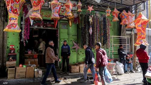 "هل هلالك يا رمضان".. وسط الدمار في قطاع غزة