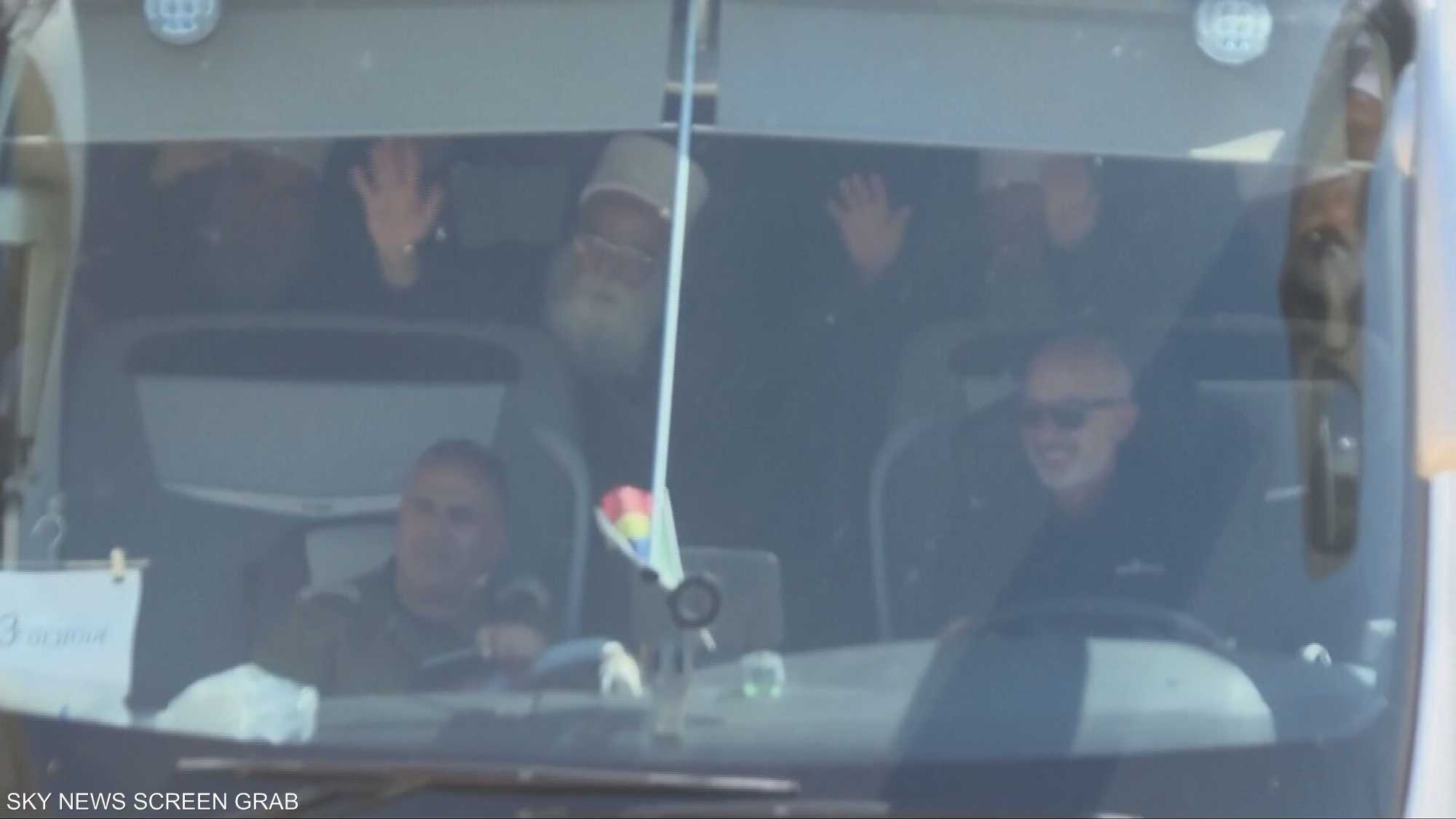 وفد درزي يعبر من جبل الشيخ إلى الجولان المحتل