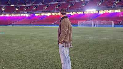 هل "اقتحم" ملعب برشلونة؟.. كواليس زيارة ميسي المفاجئة