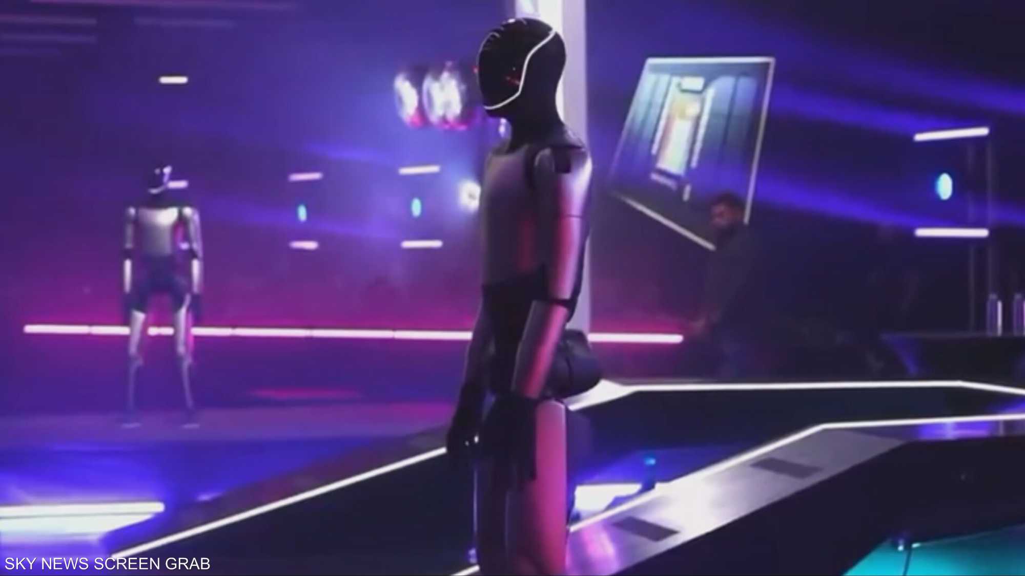 إيلون ماسك يعلن عن روبوت يقضي على الفقر