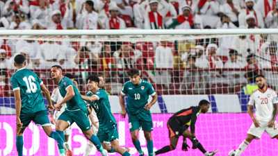العراق يعبر إلى الملحق الآسيوي بفوز صعب على الإمارات