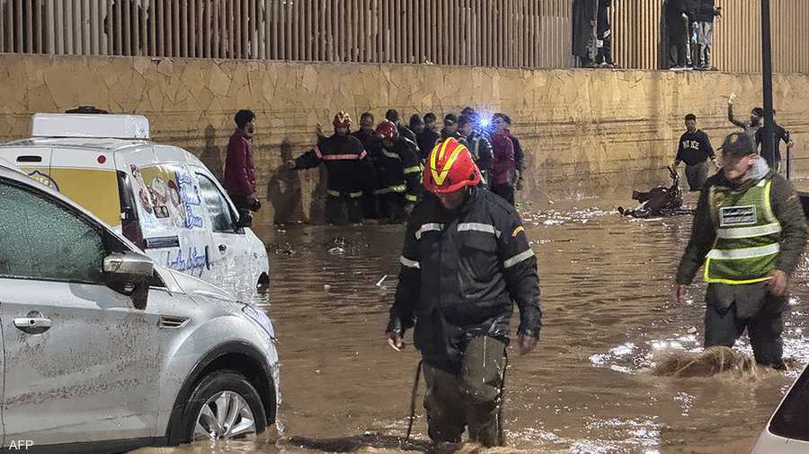 تتواصل الجهود للبحث عن مفقودين محتملين وإعادة فتح الطرق