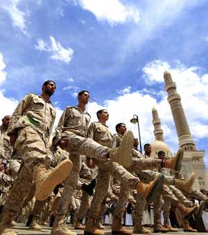 أرشيفية لمقاتلين ينتمون إلى جماعة الحوثي