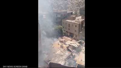 اندلع حريق داخل مخزن للأخشاب