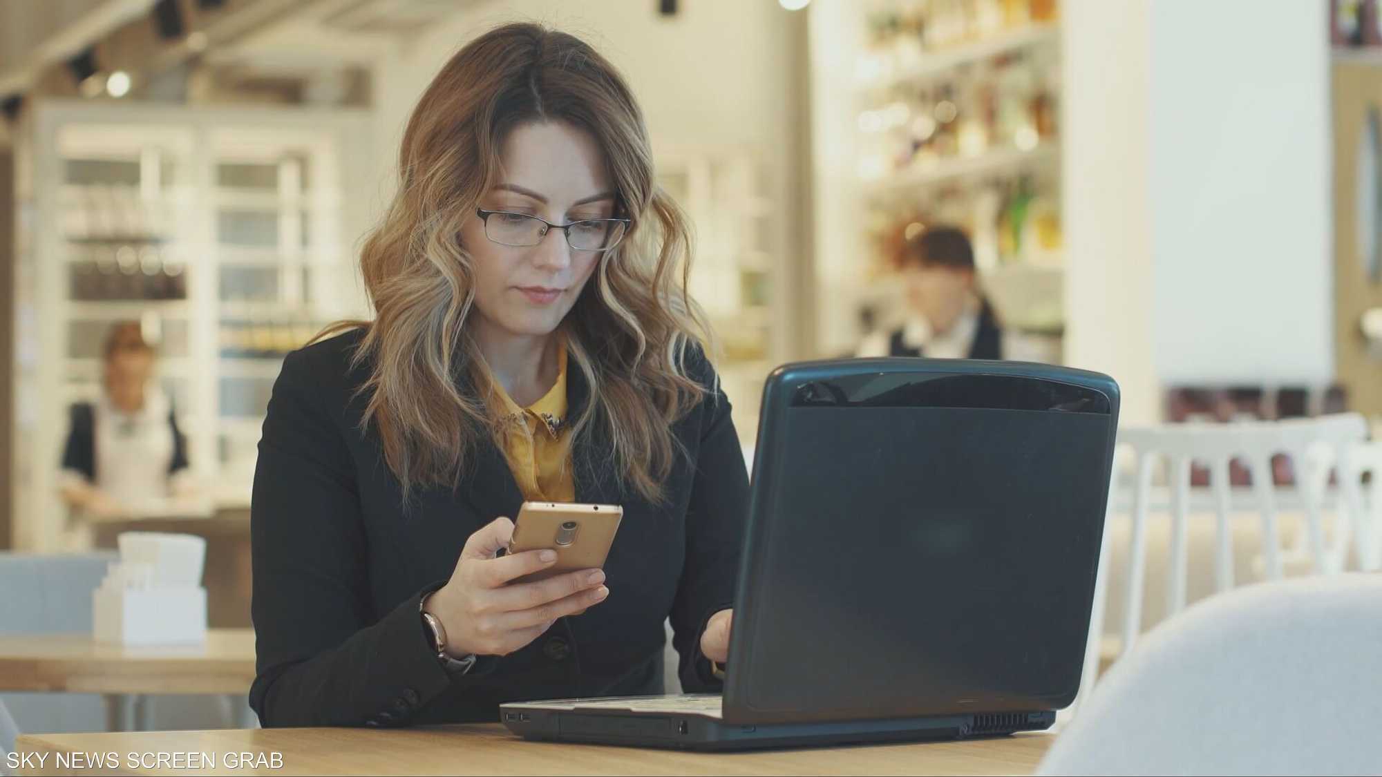 العمل من المنزل.. راحة أم عزلة نفسية؟